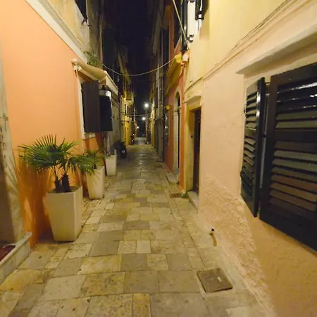 Cosy Little Modern-rustic In Corfu Center. Apartmán *